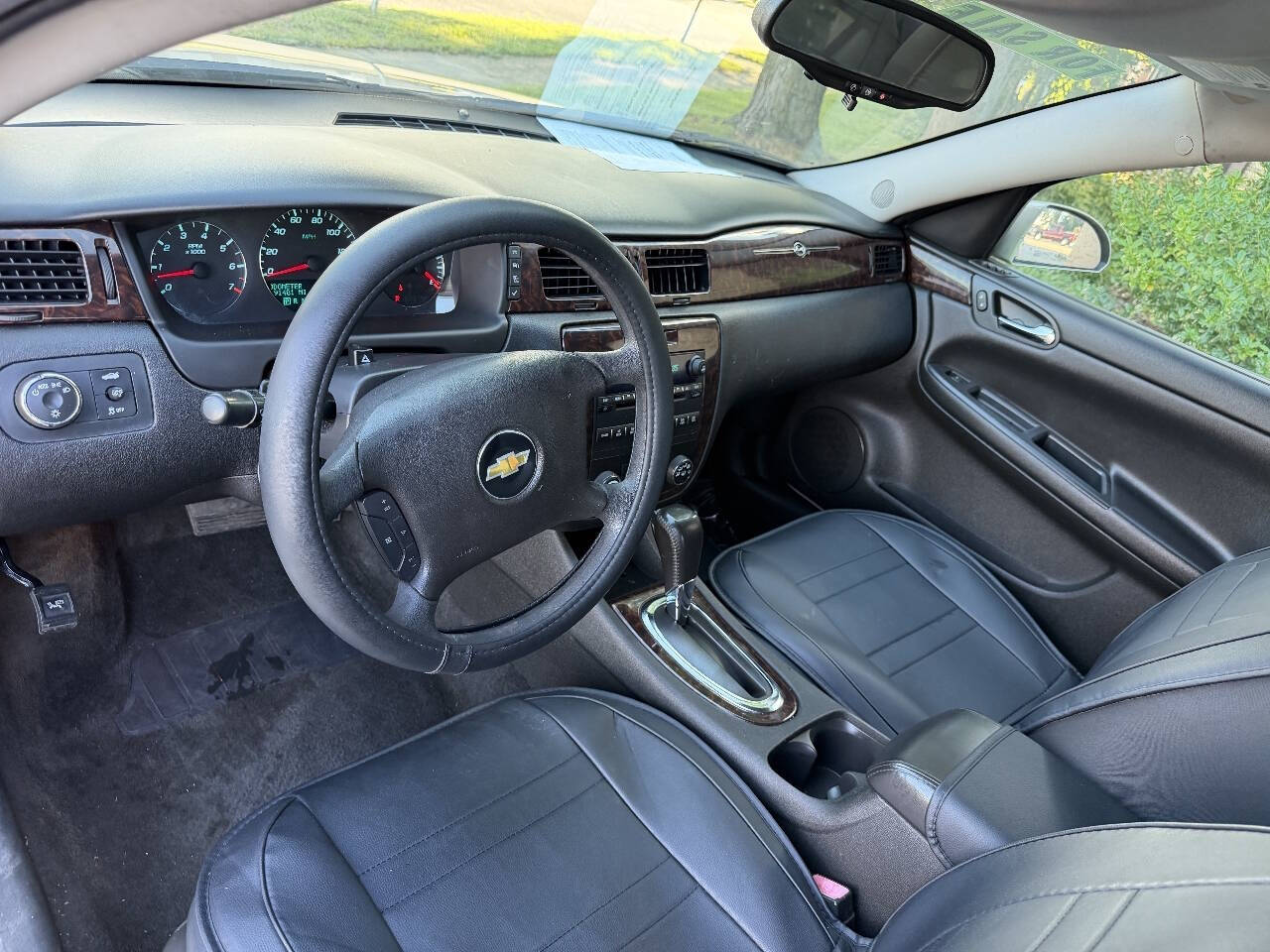 2012 Chevrolet Impala LT Sedan 4D photo 12
