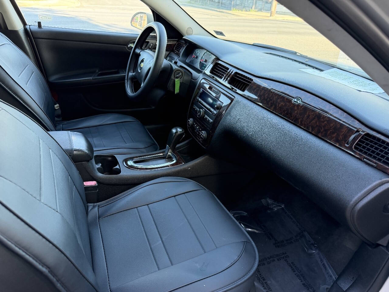 2012 Chevrolet Impala LT Sedan 4D photo 20