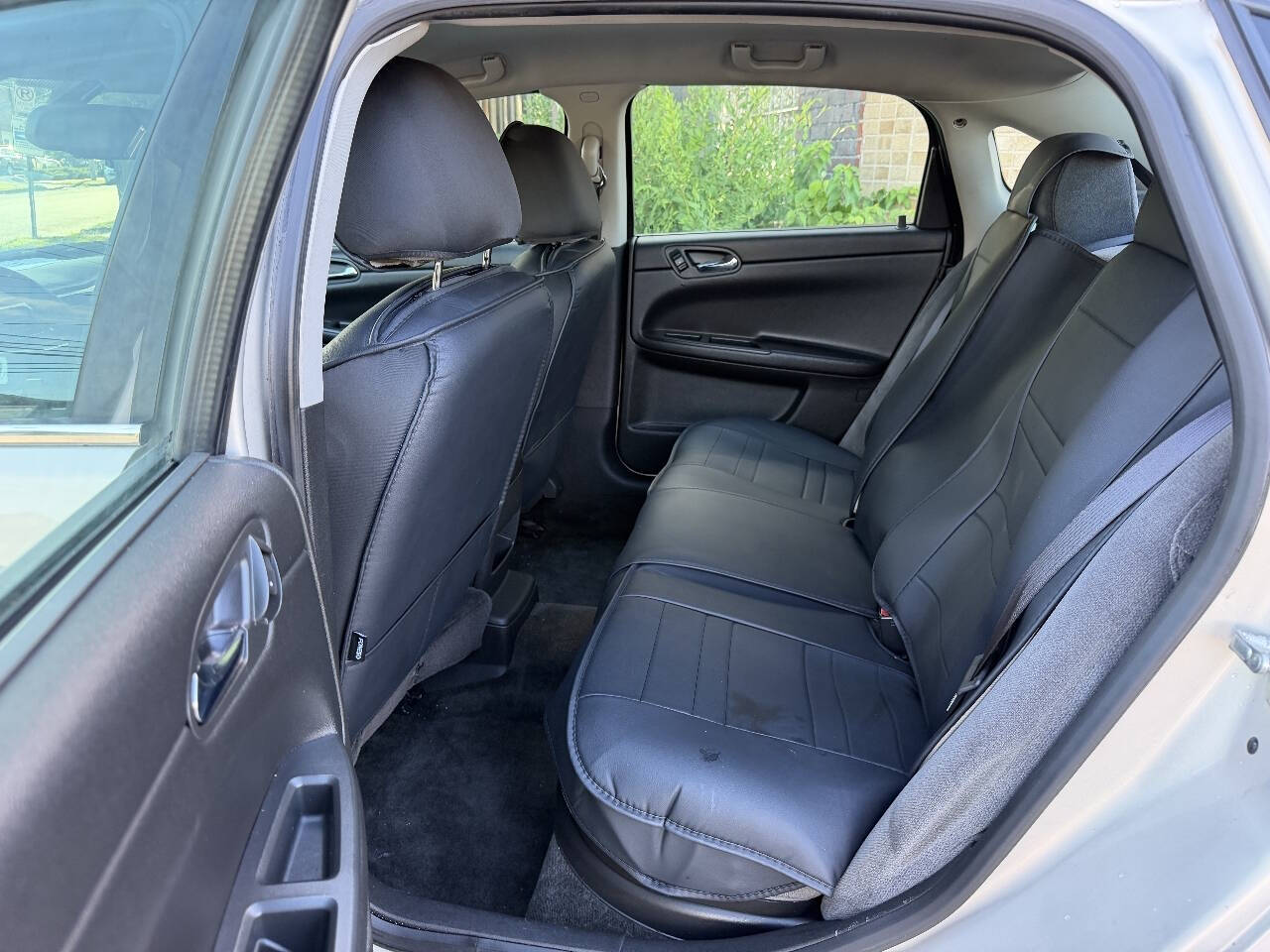 2012 Chevrolet Impala LT Sedan 4D photo 26