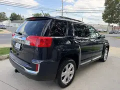 2017 GMC Terrain SLT Sport Utility 4D photo 6