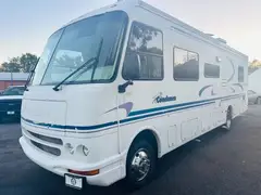 1999 Ford Motorhome Chassis 4X2 Chassis 178 190 in. WB photo 2