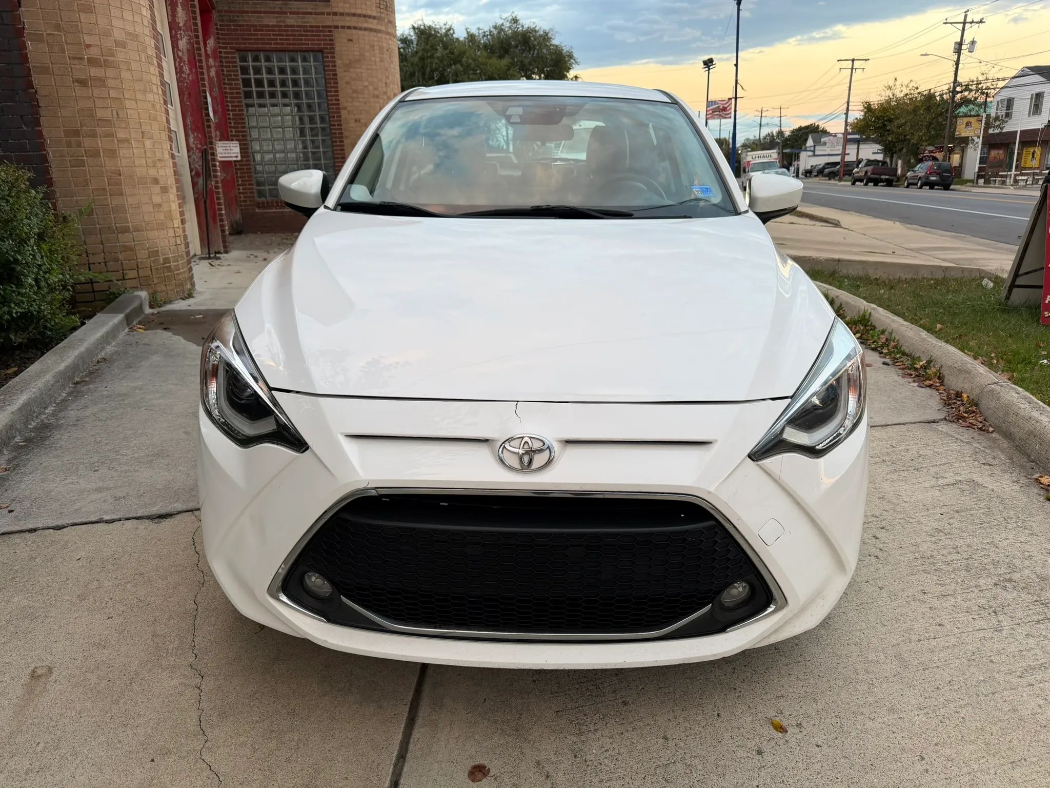 2020 Toyota Yaris Hatchback XLE Sedan 4D