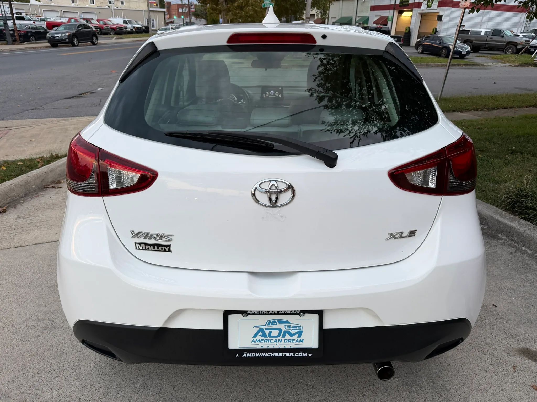 2020 Toyota Yaris Hatchback XLE Sedan 4D