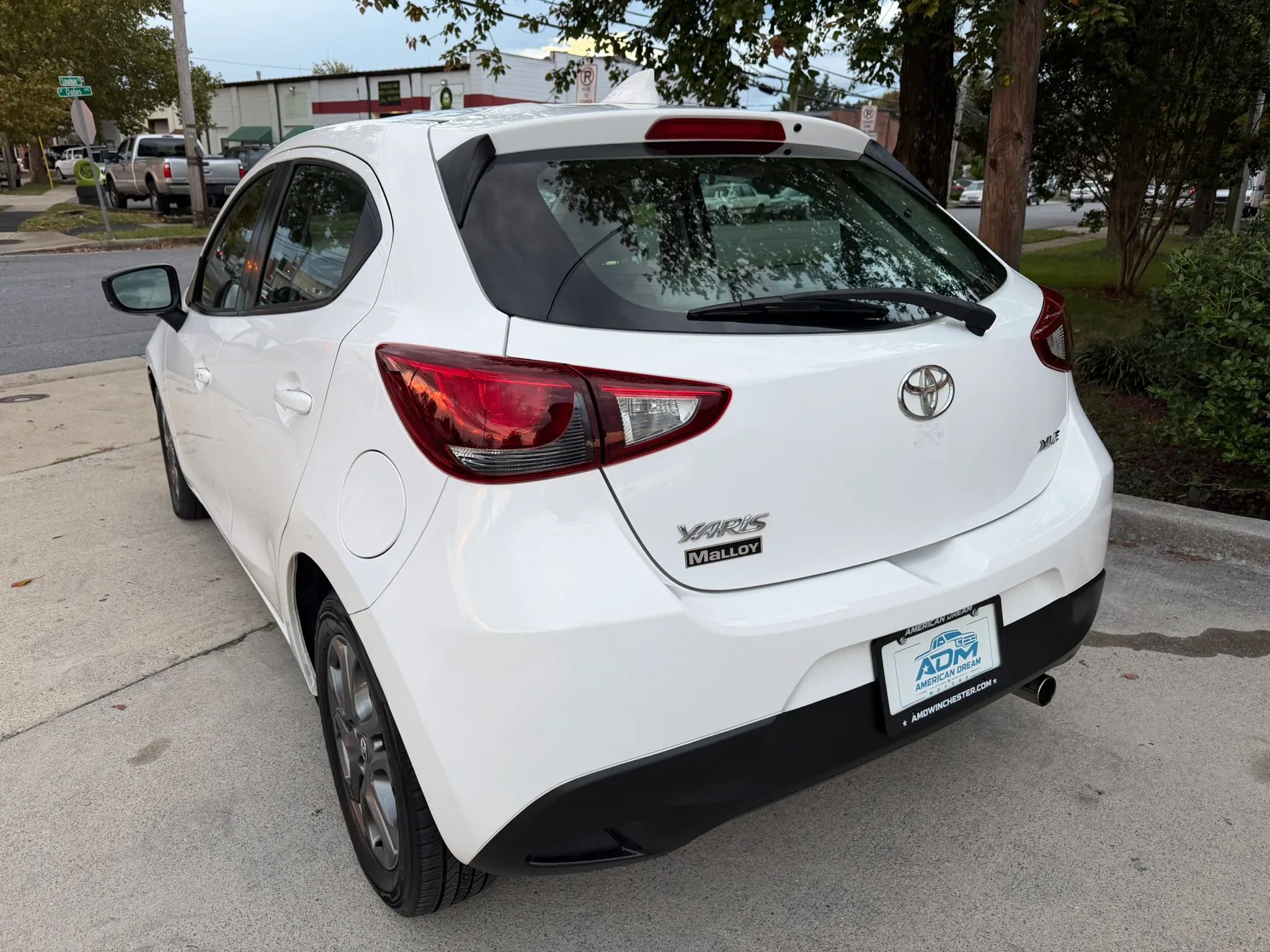 2020 Toyota Yaris Hatchback XLE Sedan 4D