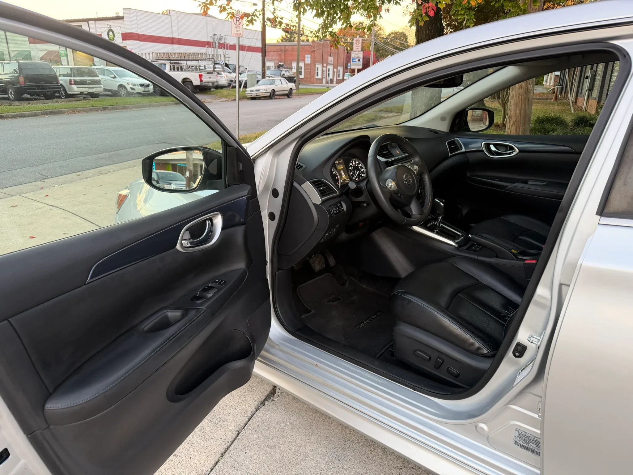 2016 Nissan Sentra SR Sedan 4D