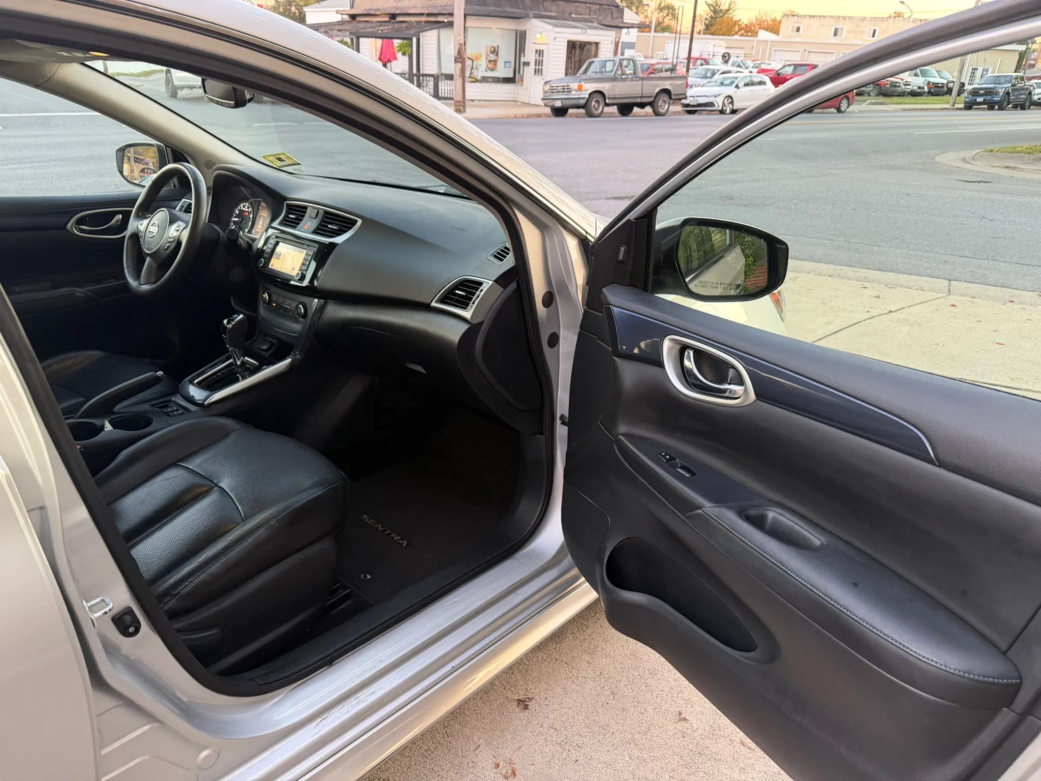 2016 Nissan Sentra SR Sedan 4D