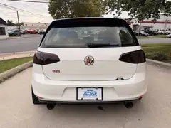 2017 Volkswagen Golf GTI SE Hatchback photo 8