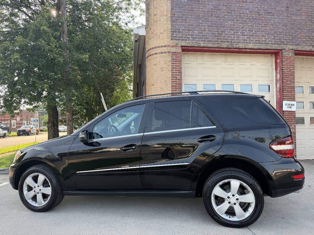 2011 Mercedes-Benz M-Class ML 350 4MATIC photo 11