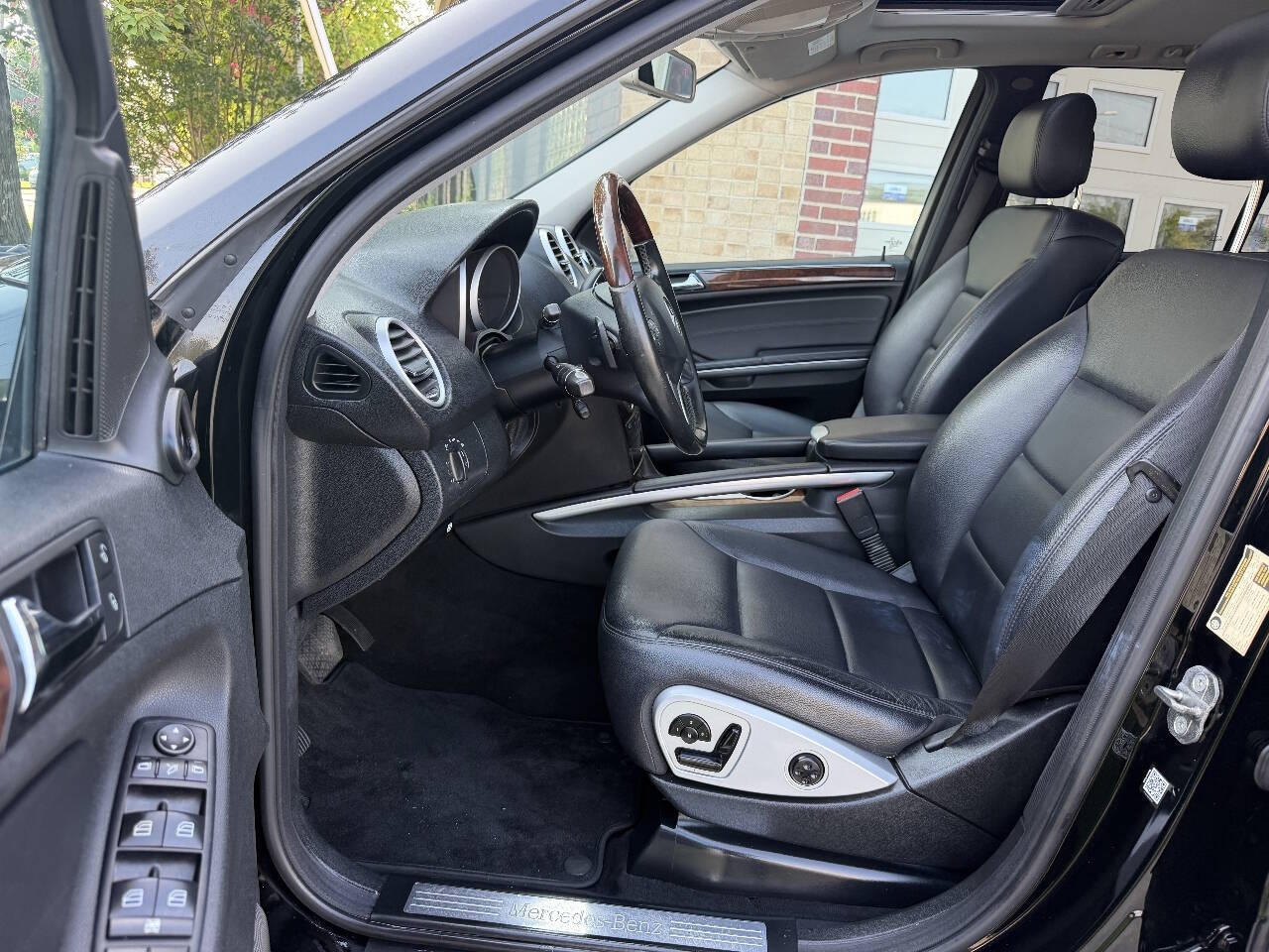 2011 Mercedes-Benz M-Class ML 350 4MATIC photo 13