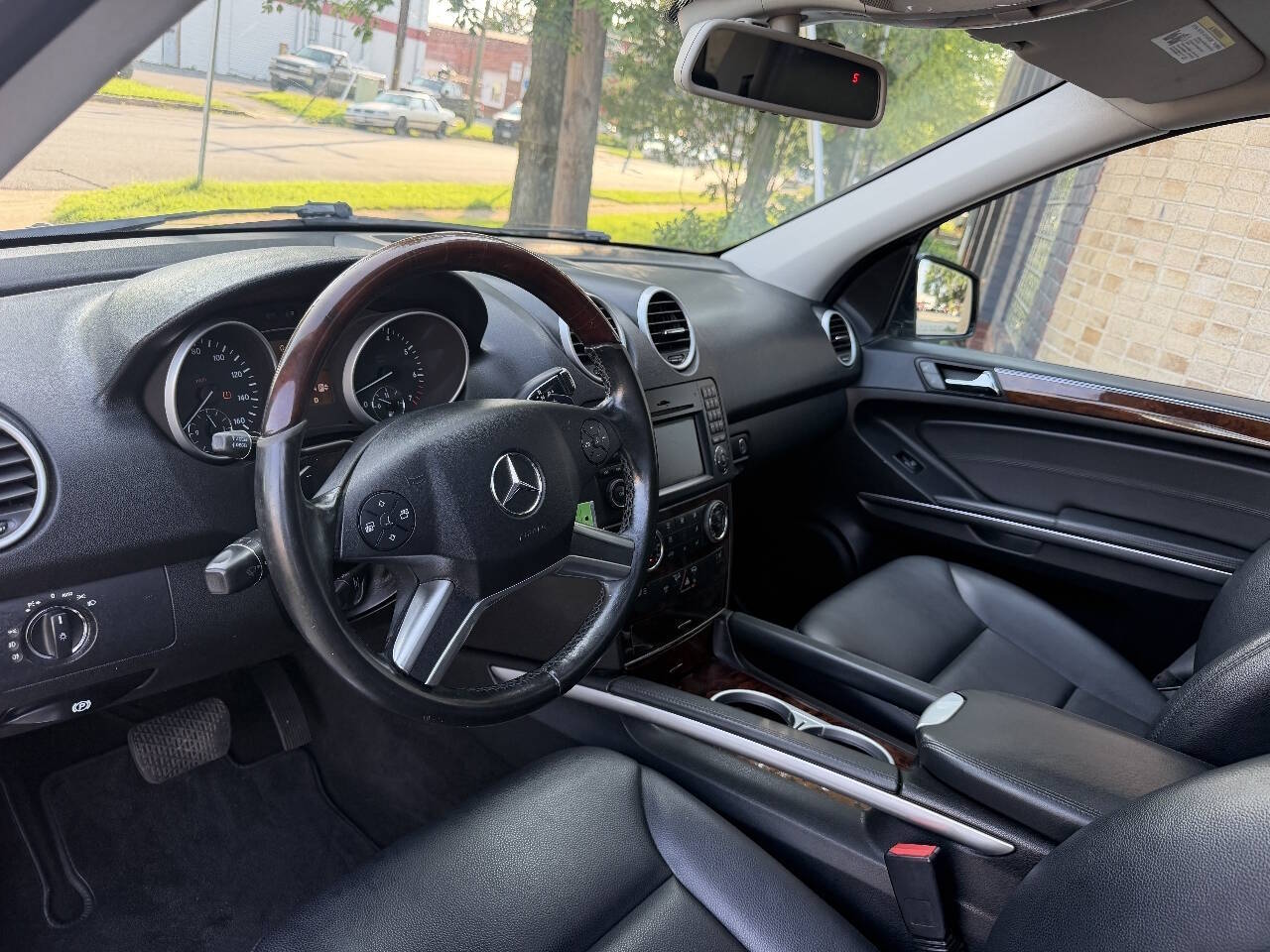 2011 Mercedes-Benz M-Class ML 350 4MATIC photo 16