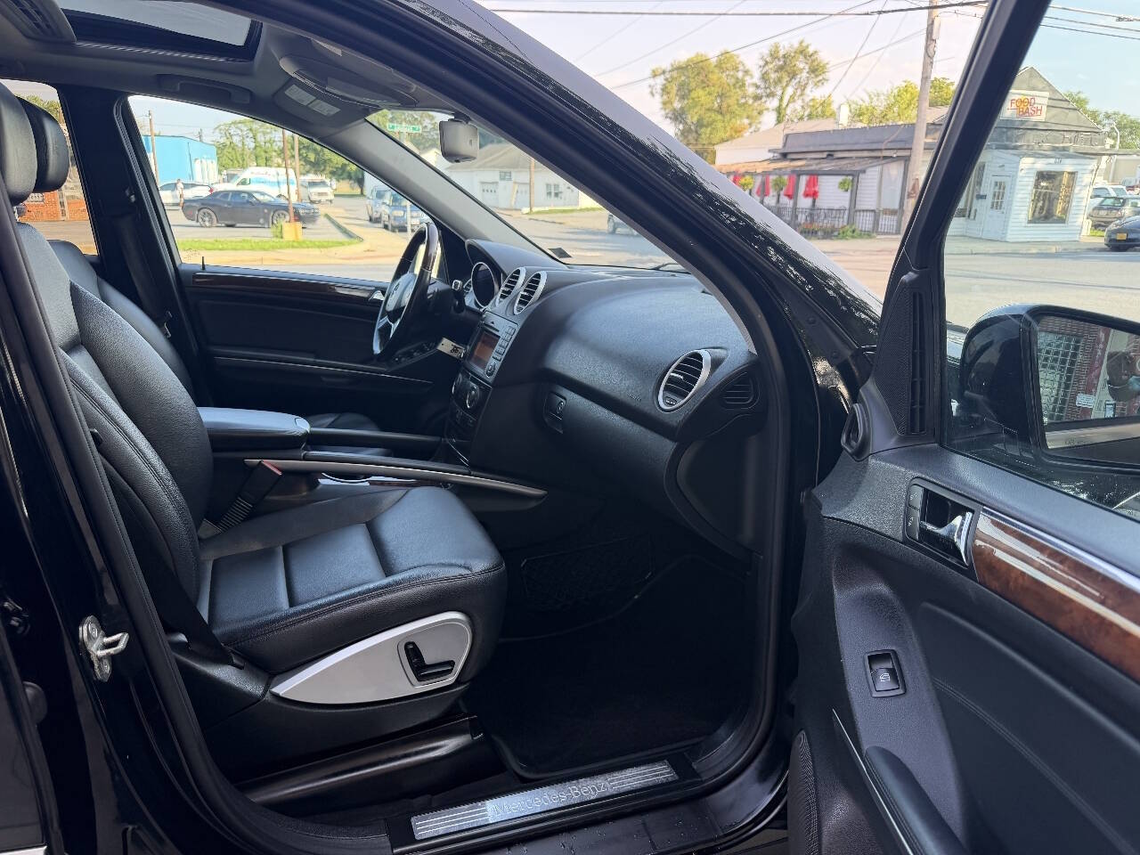2011 Mercedes-Benz M-Class ML 350 4MATIC photo 29