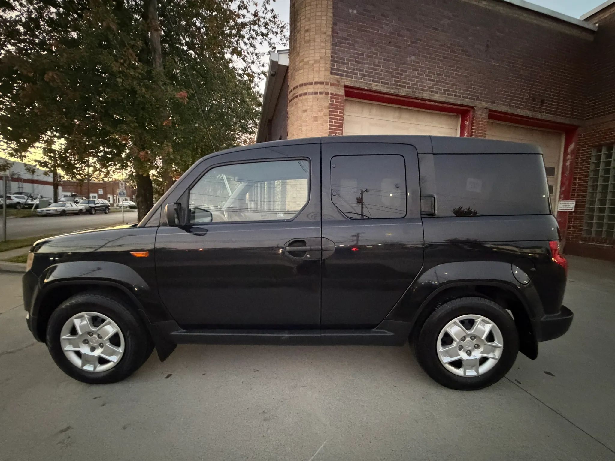 2011 Honda Element LX Sport Utility 4D