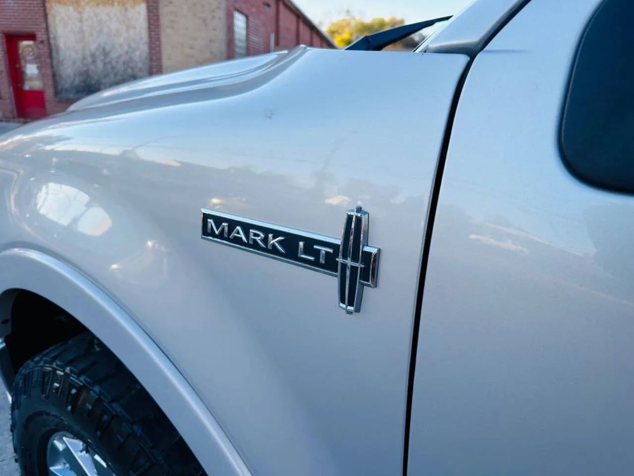 2006 Lincoln Mark LT Pickup 4D 5 1/2 ft photo 12