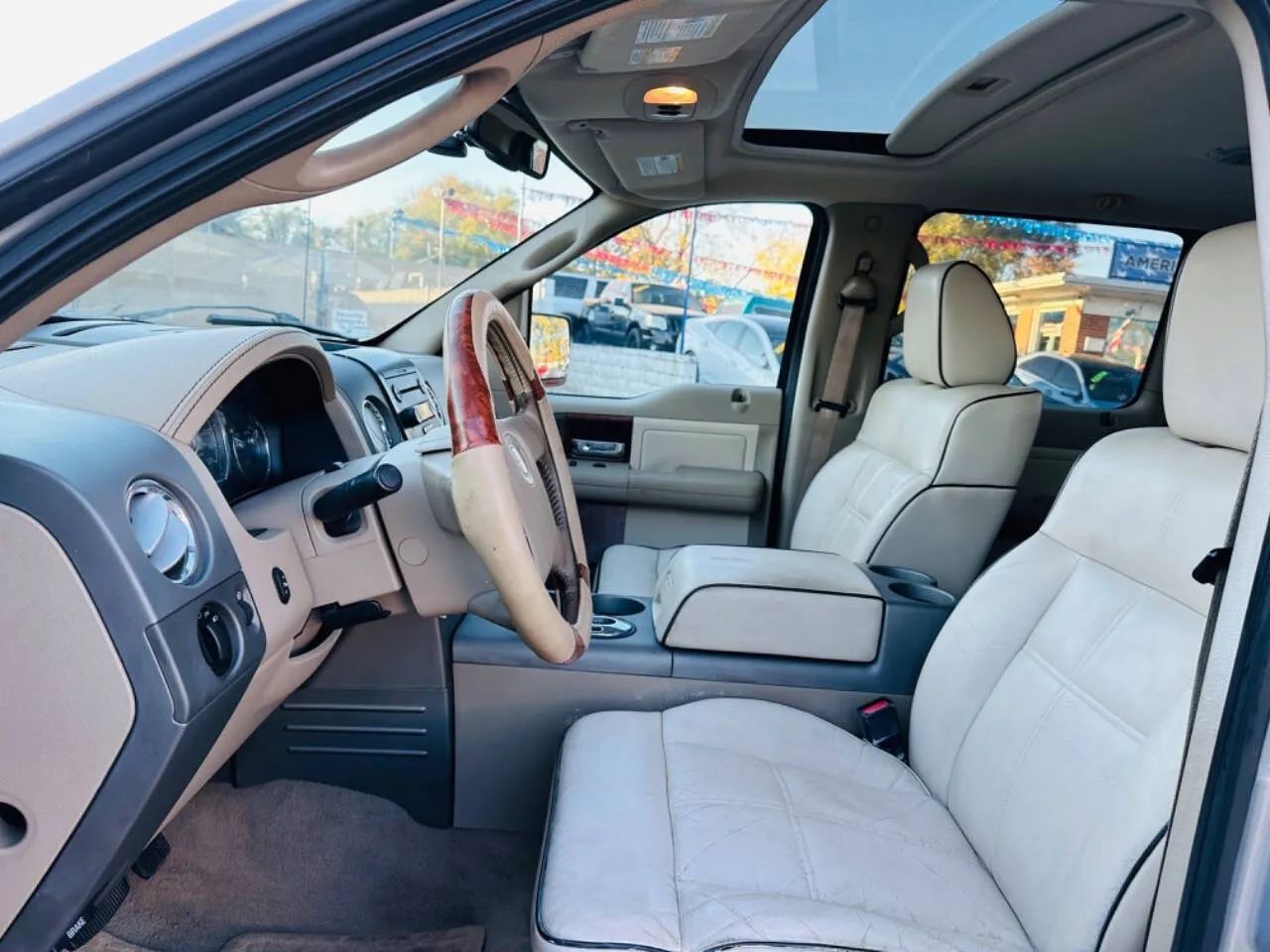 2006 Lincoln Mark LT Pickup 4D 5 1/2 ft photo 15