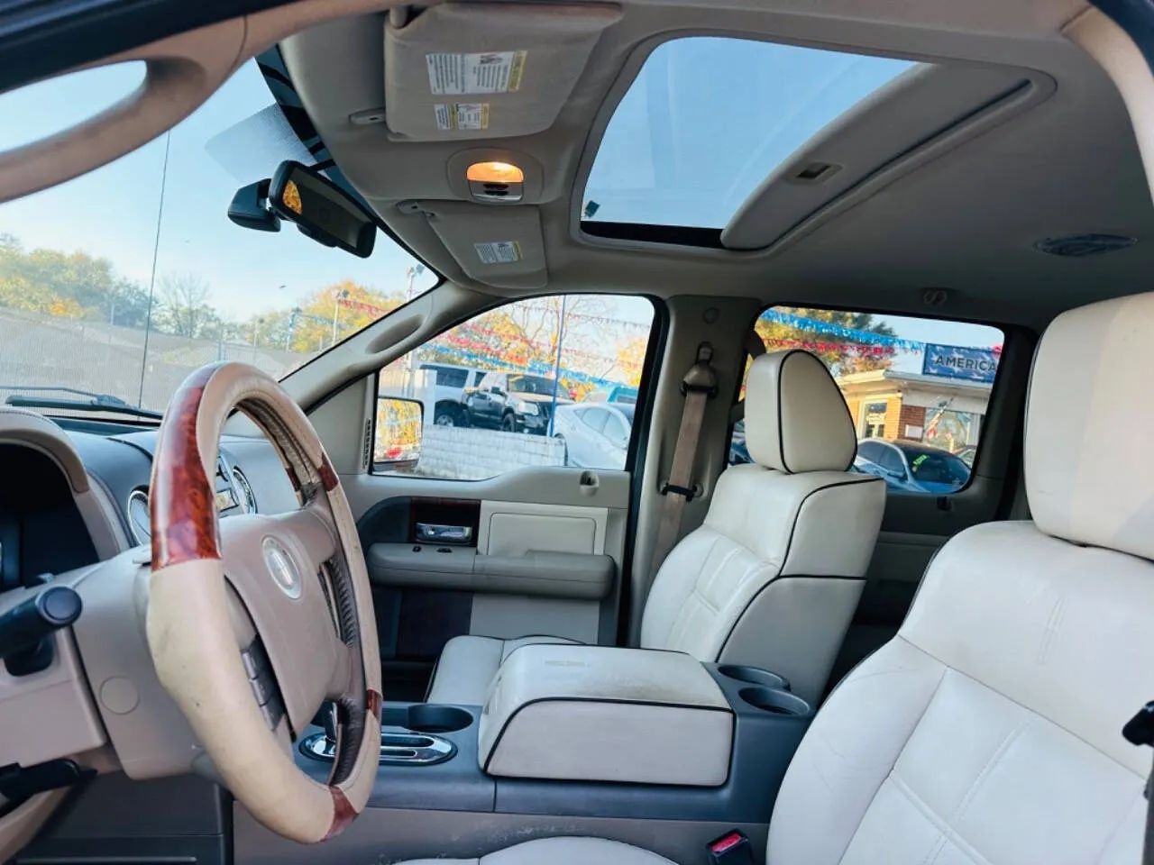 2006 Lincoln Mark LT Pickup 4D 5 1/2 ft photo 16