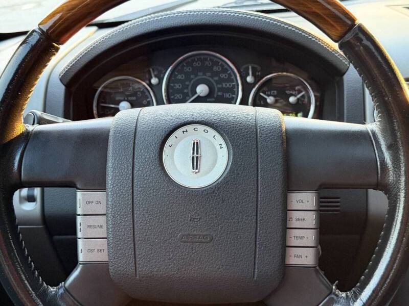 2008 Lincoln Mark LT Pickup 4D 6 1/2 ft