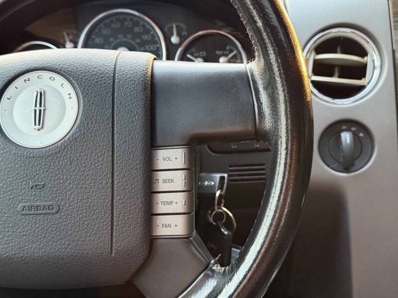 2008 Lincoln Mark LT Pickup 4D 6 1/2 ft