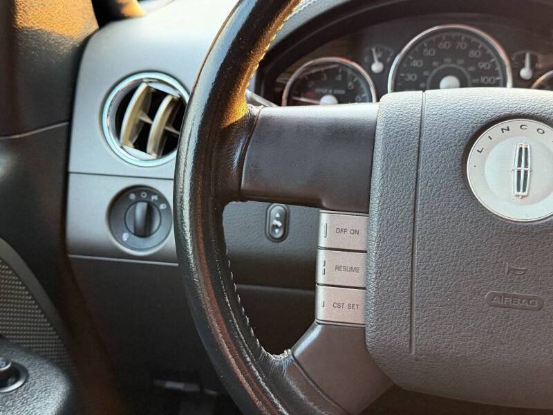 2008 Lincoln Mark LT Pickup 4D 6 1/2 ft