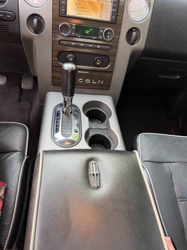2008 Lincoln Mark LT Pickup 4D 6 1/2 ft
