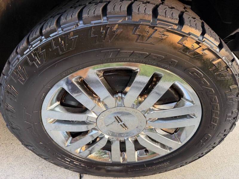 2008 Lincoln Mark LT Pickup 4D 6 1/2 ft