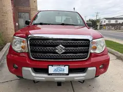 2011 Suzuki Equator Sport Extended Cab photo 2