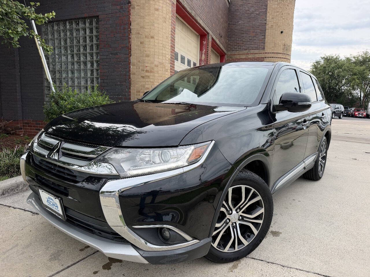 2018 Mitsubishi Outlander SE Sport Utility 4D
