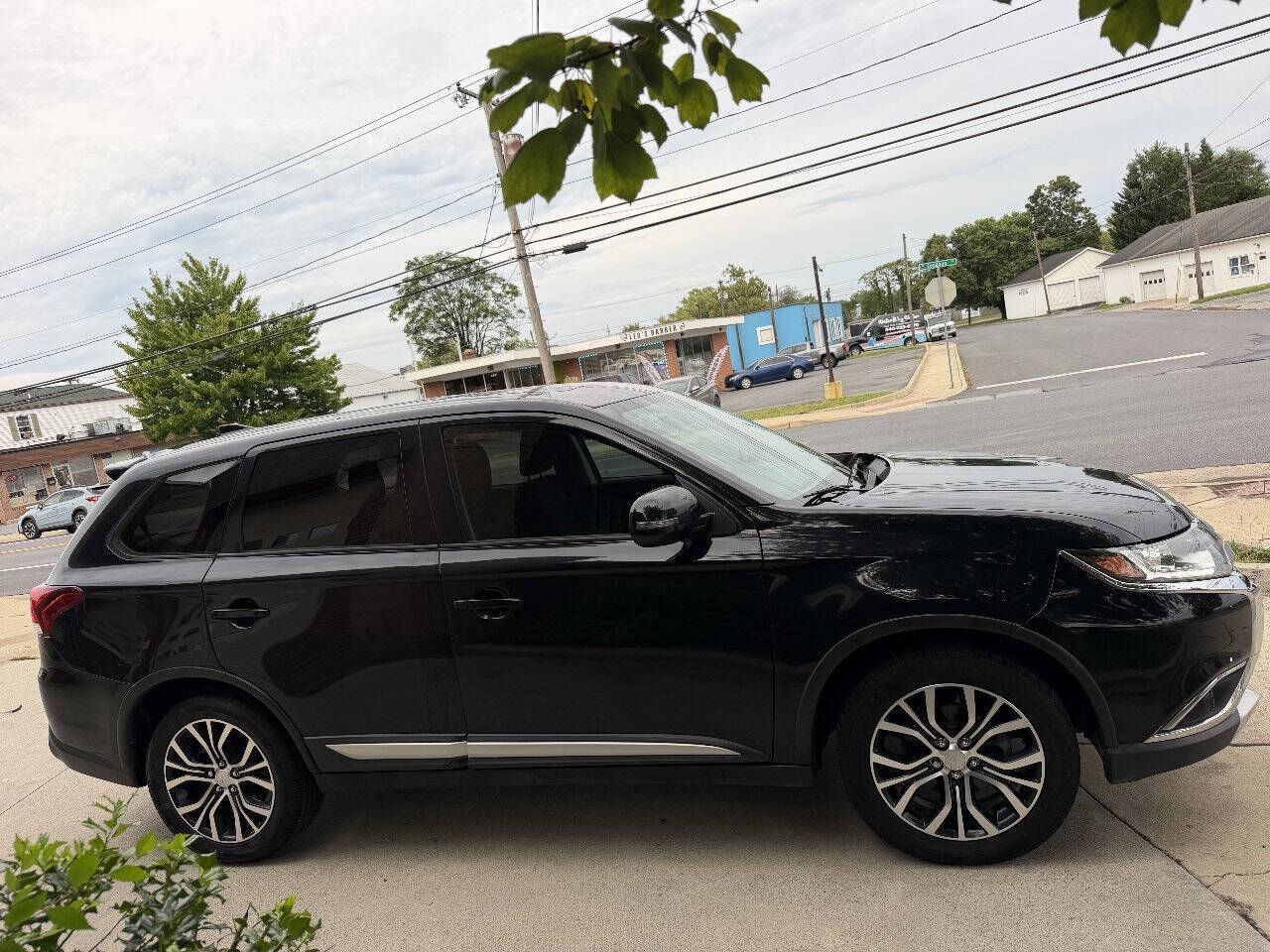 2018 Mitsubishi Outlander SE Sport Utility 4D