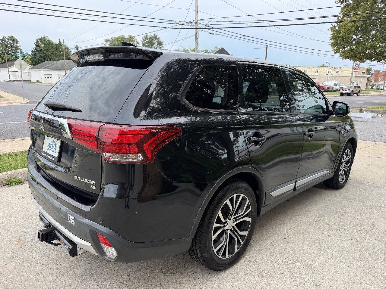 2018 Mitsubishi Outlander SE Sport Utility 4D