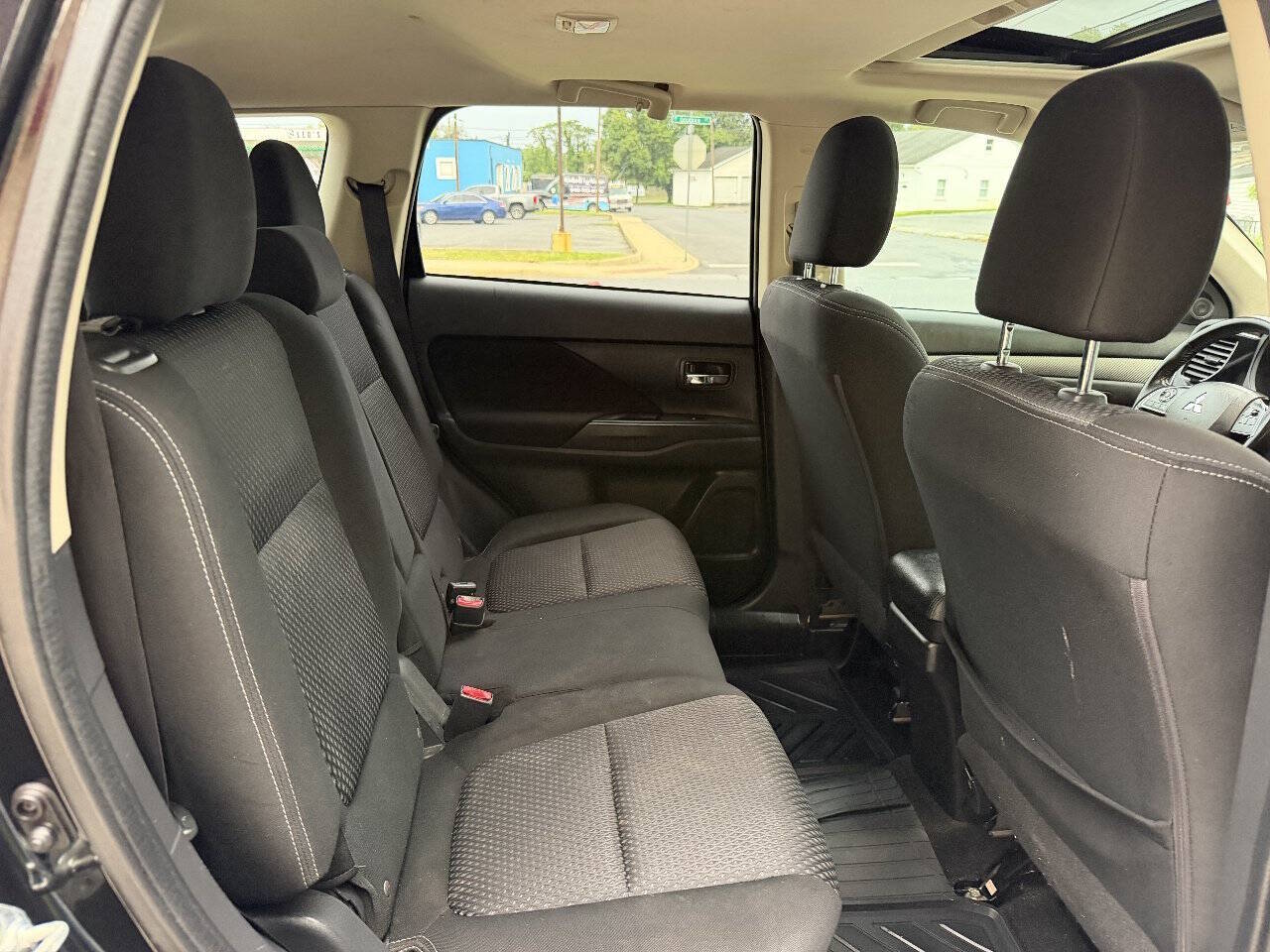 2018 Mitsubishi Outlander SE Sport Utility 4D