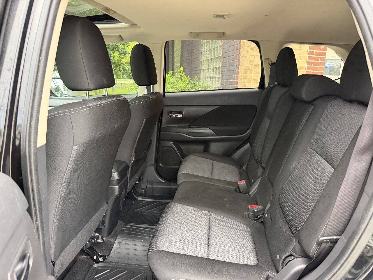 2018 Mitsubishi Outlander SE Sport Utility 4D