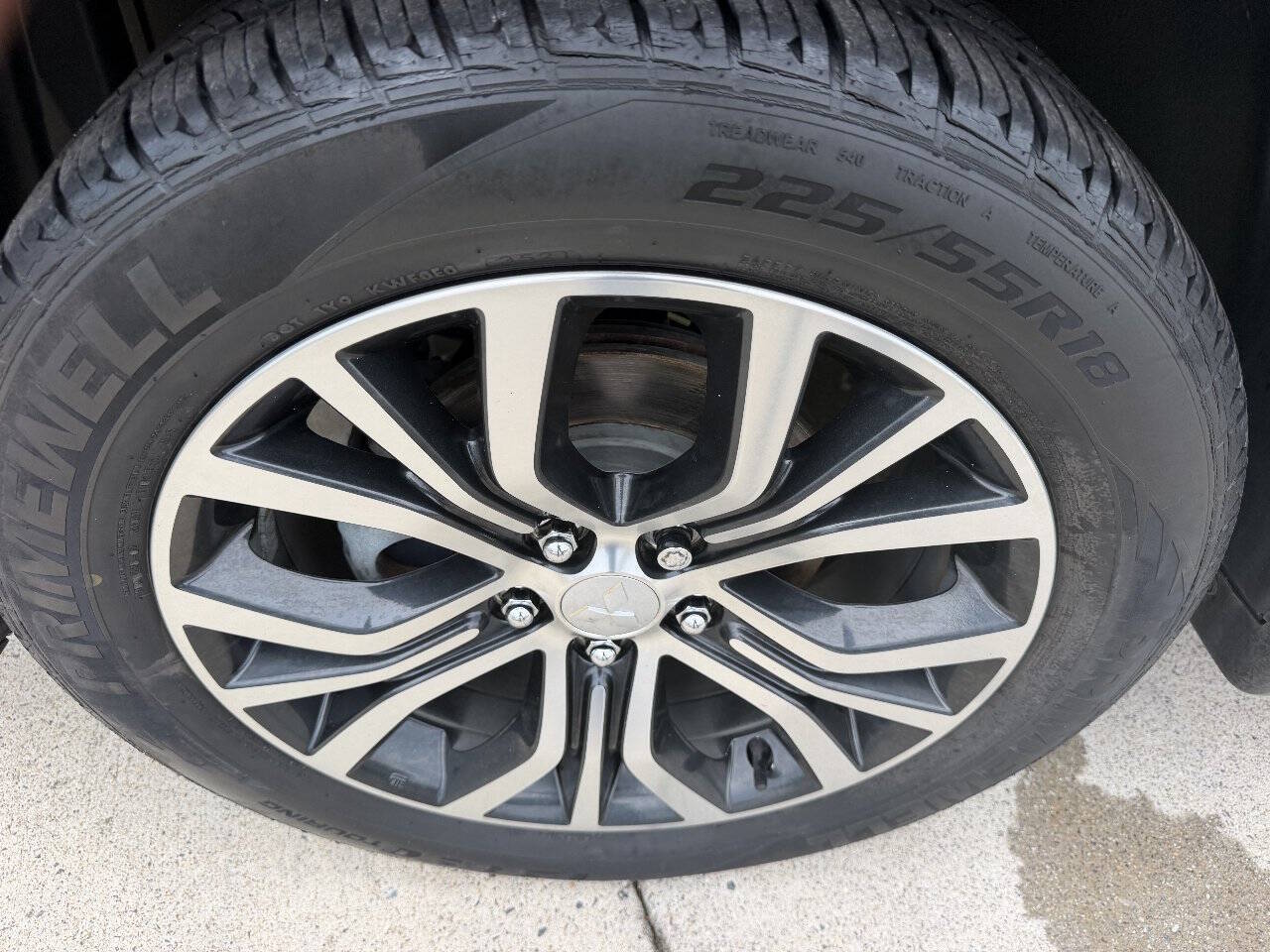2018 Mitsubishi Outlander SE Sport Utility 4D