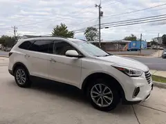 2017 Hyundai Santa Fe SE SUV photo 5