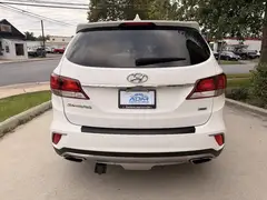 2017 Hyundai Santa Fe SE SUV photo 8
