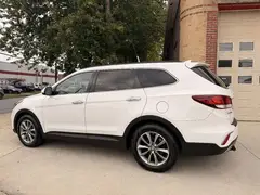 2017 Hyundai Santa Fe SE SUV photo 12