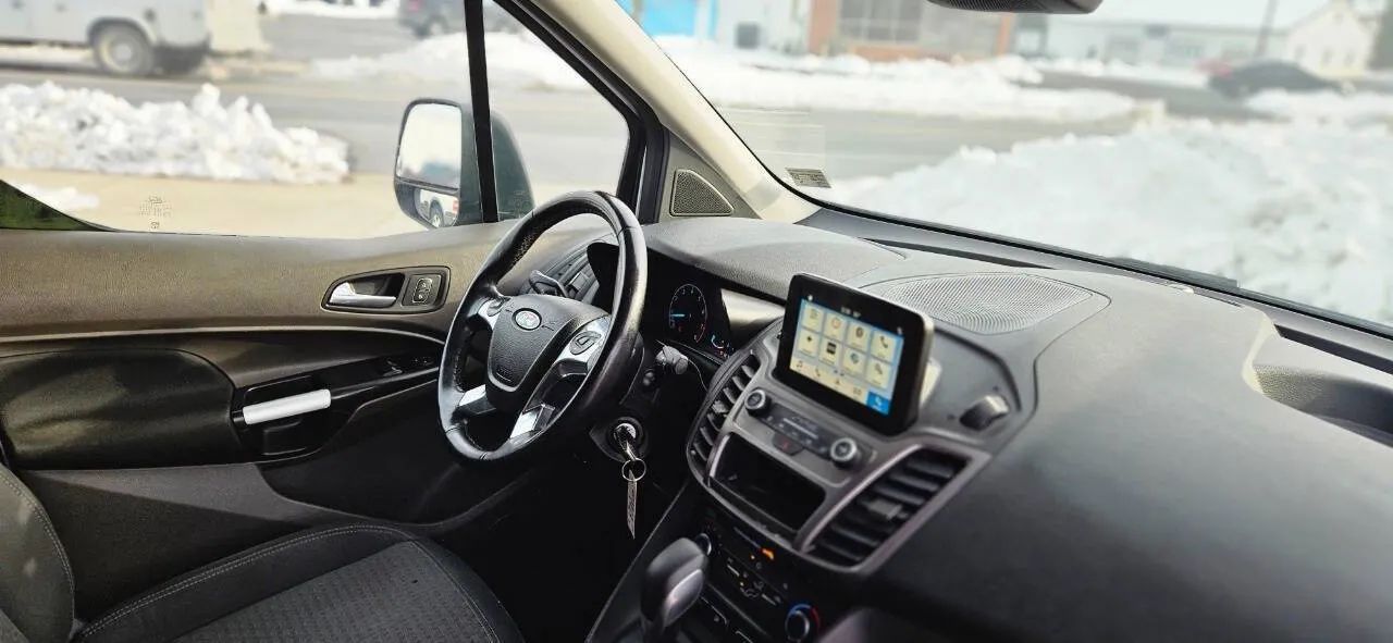 2019 Ford Transit Connect XLT Cargo photo 23