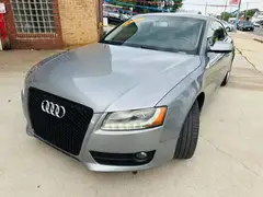 2010 Audi A5 2.0T quattro Premium Plus photo 2