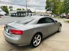 2010 Audi A5 2.0T quattro Premium Plus photo 6