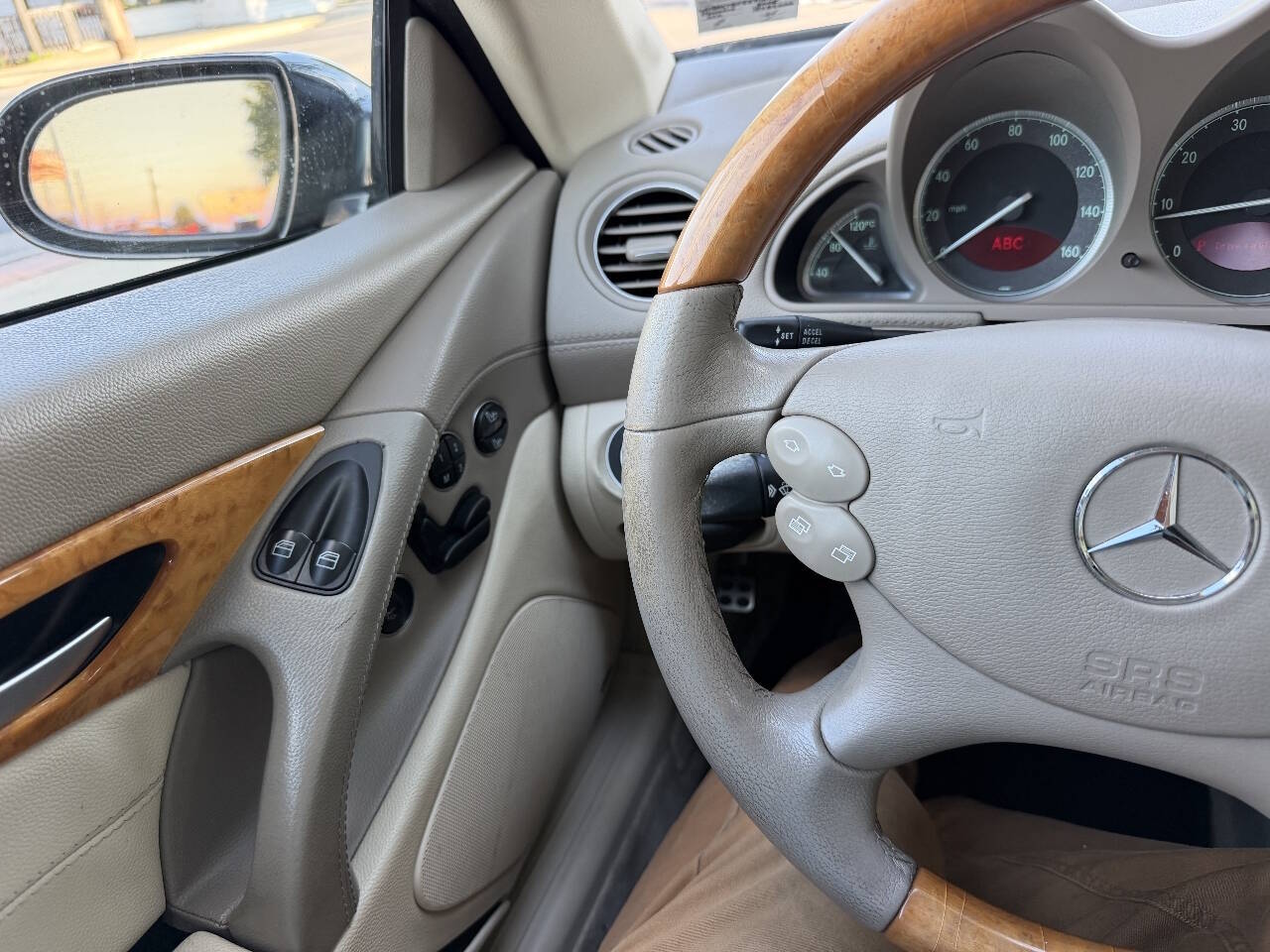 2005 Mercedes-Benz SL-Class SL500 photo 20