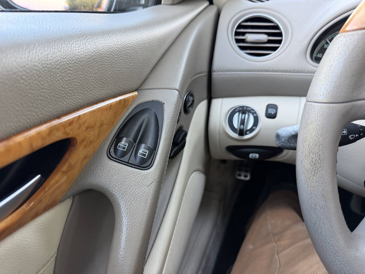 2005 Mercedes-Benz SL-Class SL500 photo 21