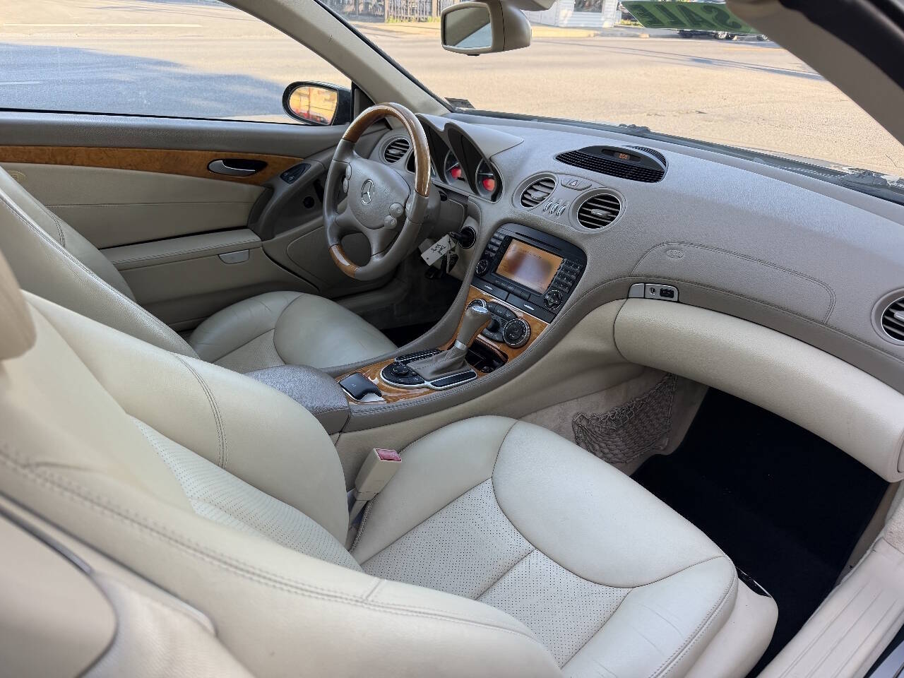 2005 Mercedes-Benz SL-Class SL500 photo 28