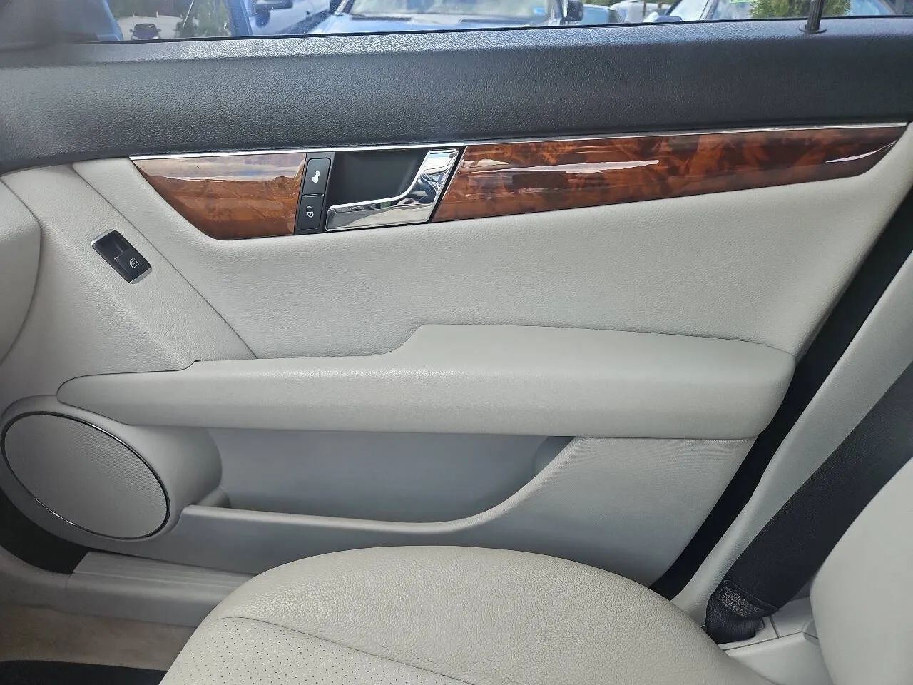 2011 Mercedes-Benz C-Class C 300 Luxury Sedan 4D photo 14