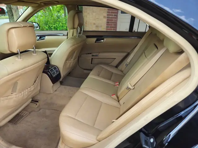 2013 Mercedes-Benz S-Class S 550 Sedan 4D photo 8