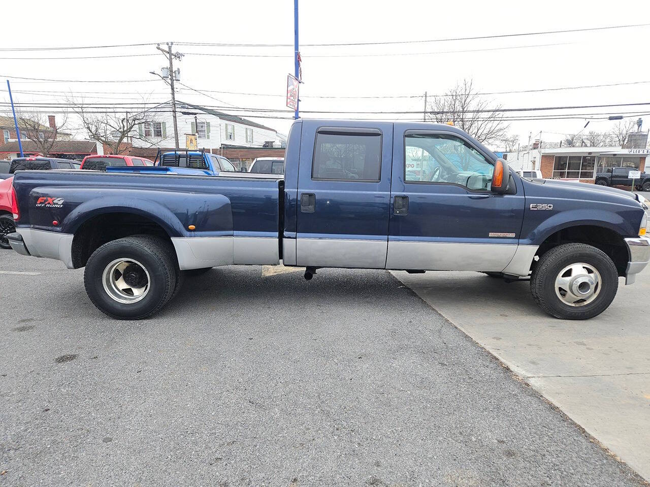 2004 Ford F350 Super Duty Crew Cab Lariat Pickup 4D 6 3/4 ft photo 6