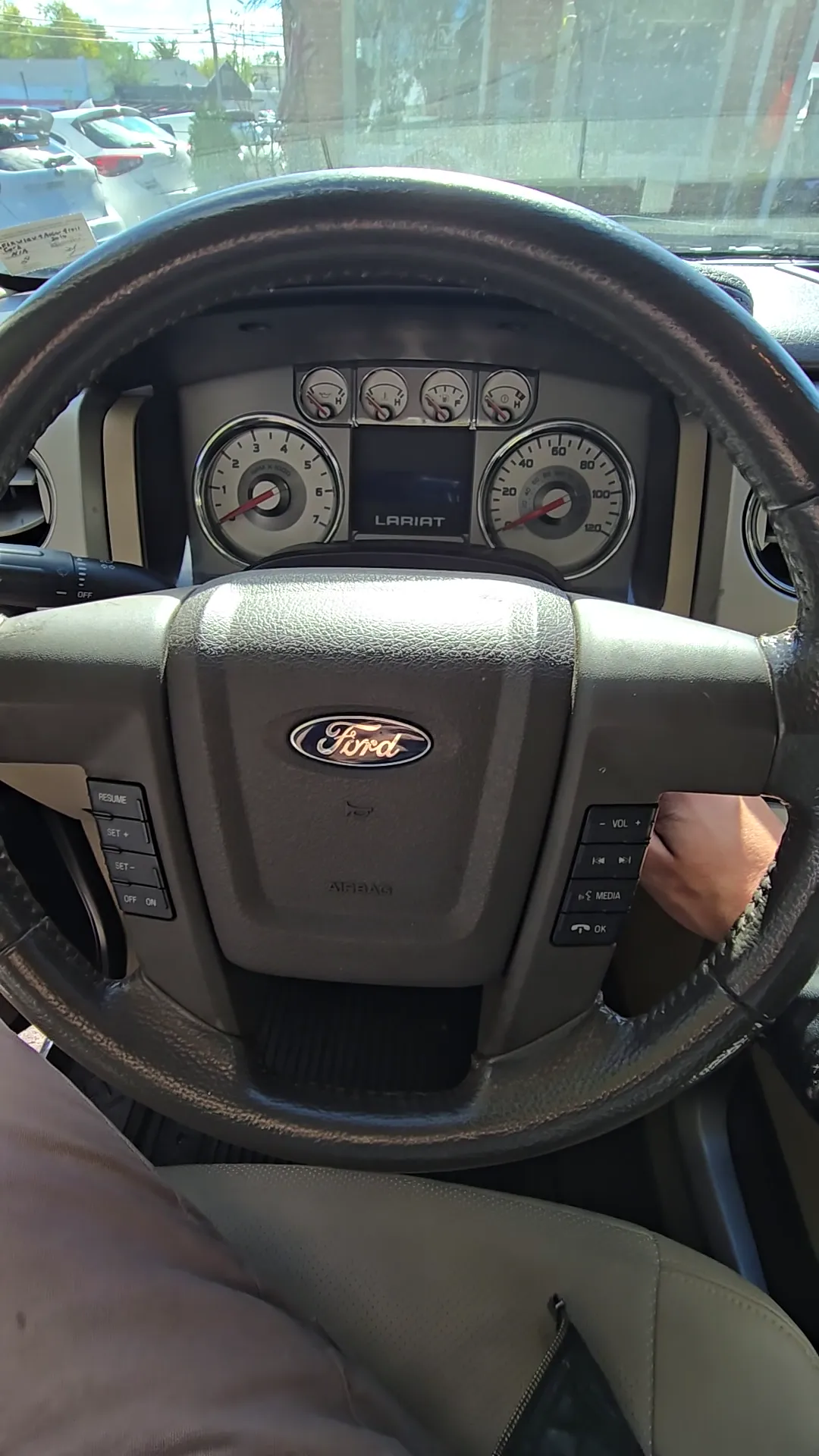 Engine start of 2010 Ford F150 SuperCrew Cab Lariat Pickup 4D 6 1/2 ft