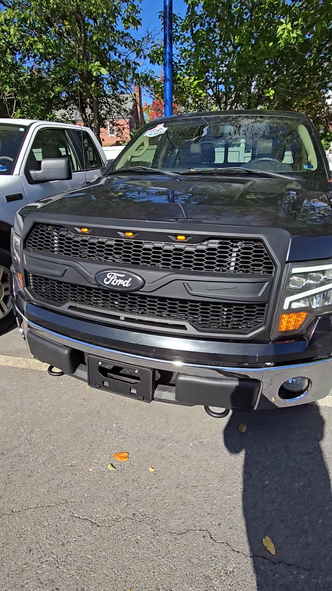 Walk-around of 2010 Ford F150 SuperCrew Cab Lariat Pickup 4D 6 1/2 ft