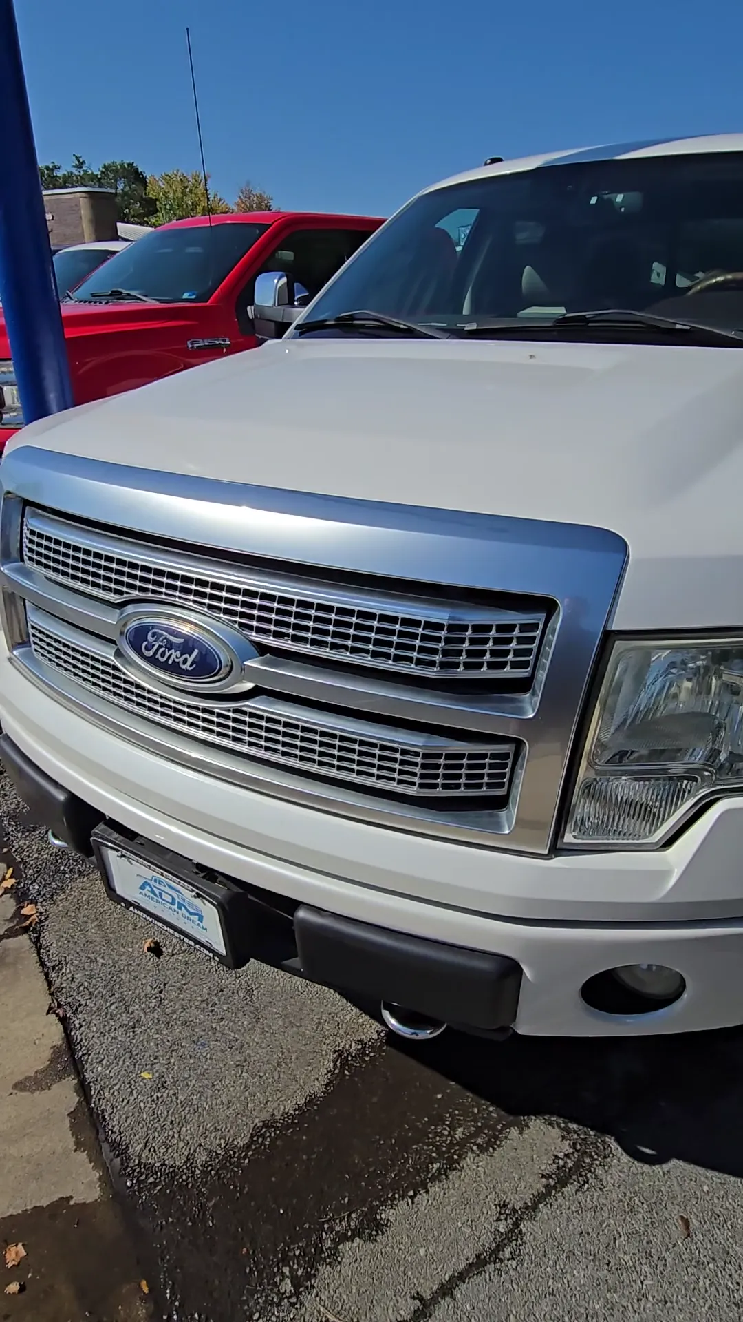 Walk-around of 2010 Ford F150 SuperCrew Cab Platinum Pickup 4D 5 1/2 ft