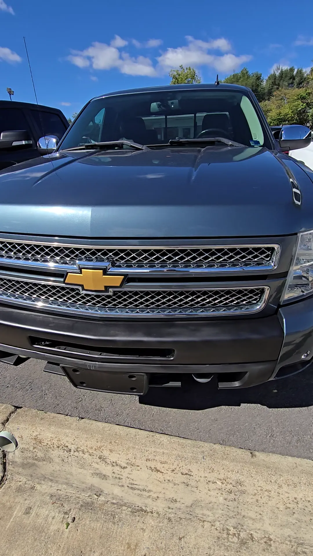 Walk-around of 2013 Chevrolet Silverado 1500 Extended Cab LTZ Pickup 4D 6 1/2 ft