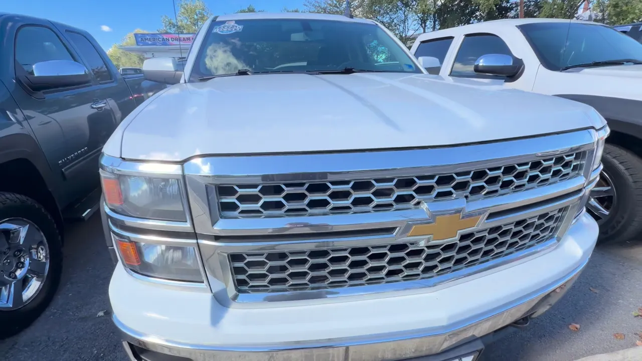Walk-around of 2015 Chevrolet Silverado 1500 Double Cab LT Pickup 4D 6 1/2 ft