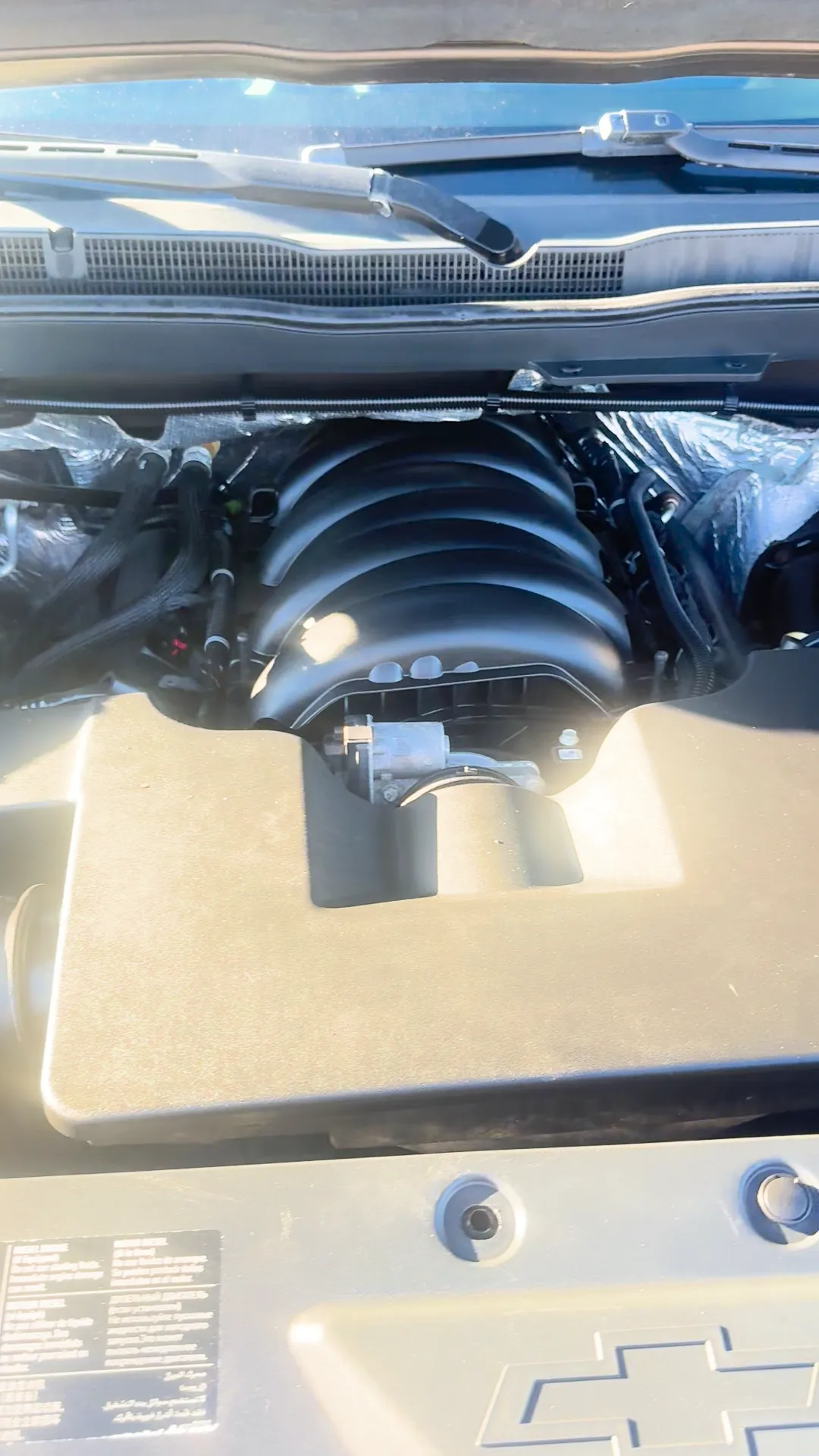 Engine bay of 2014 Chevrolet Silverado 1500 Double Cab LT Pickup 4D 6 1/2 ft