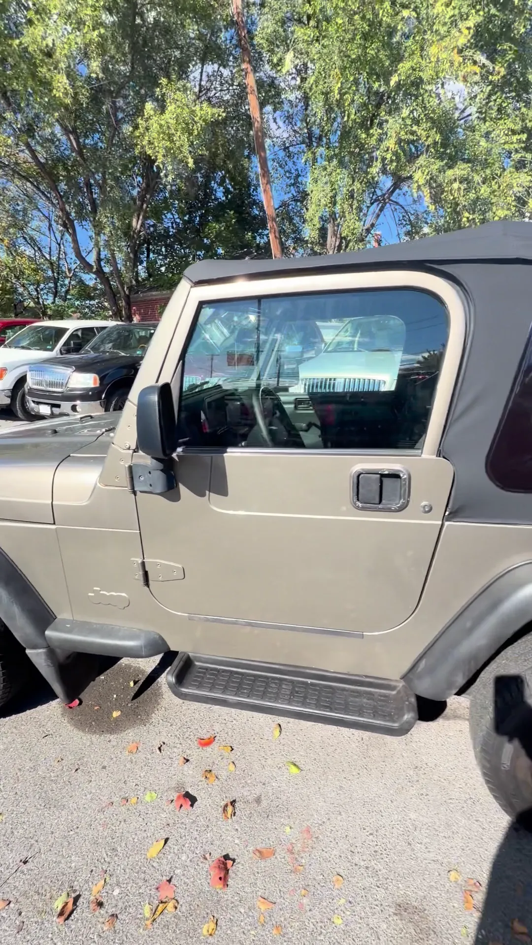 Walk-around of 2004 Jeep Wrangler X Sport Utility 2D